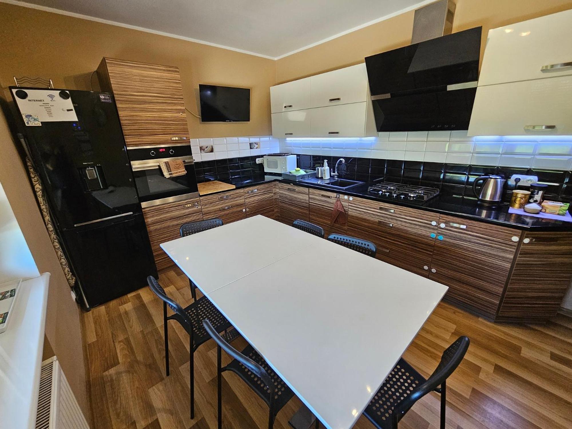 Taniespanie Rokietnica Rokietnica  Extérieur photo